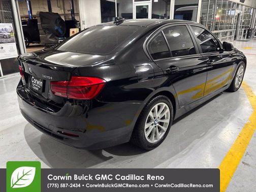 Jet Black 2018 BMW 320 i