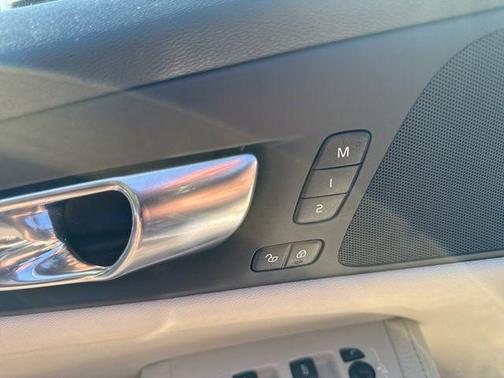 2021 Volvo V60 Cross Country T5