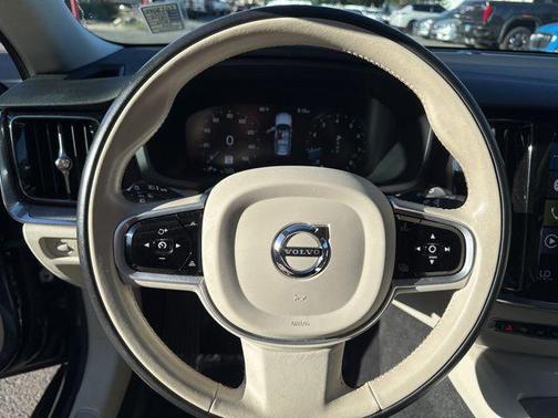 2021 Volvo V60 Cross Country T5