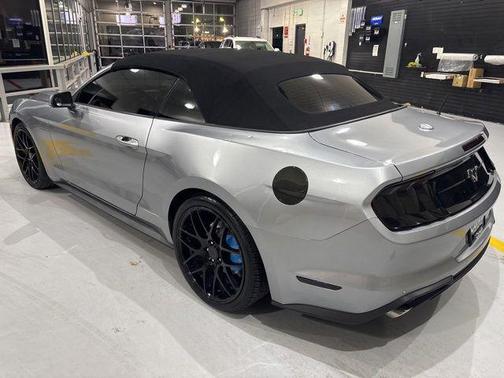 2022 Ford Mustang EcoBoost