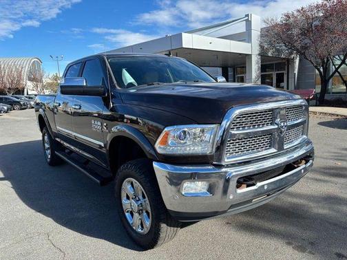2017 RAM 2500 Laramie Crew Cab 4x4 6'4' Box