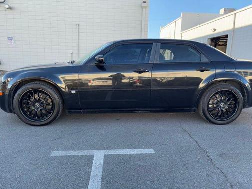 2006 Chrysler 300C Base