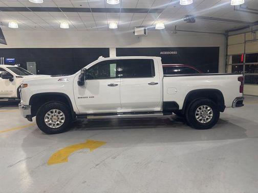 Summit White 2022 Chevrolet Silverado 2500 LTZ