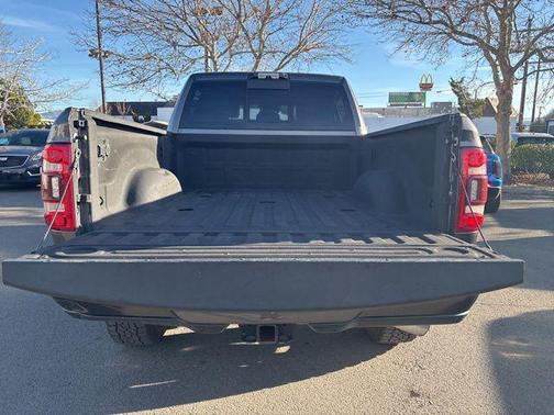 2022 RAM 2500 Laramie Crew Cab 4x4 6'4' Box
