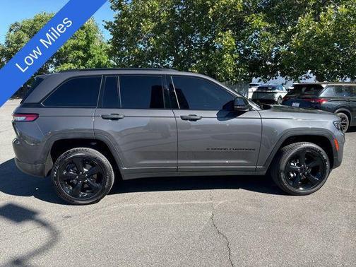 2025 Jeep Grand Cherokee Altitude
