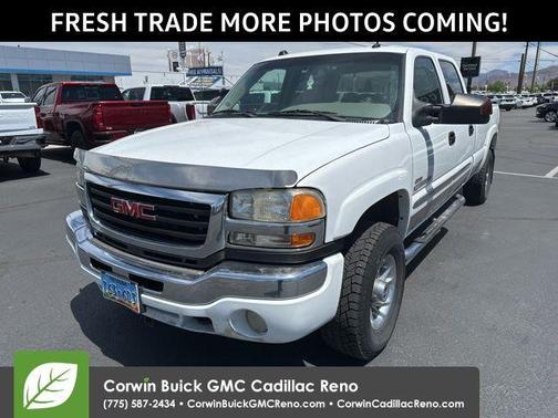 Olympic White 2004 GMC Sierra 2500 SLT H/D Crew Cab