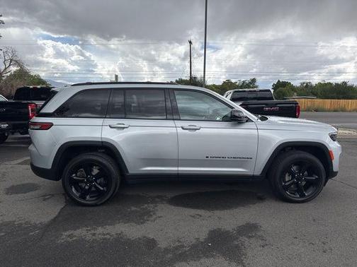 2024 Jeep Grand Cherokee Altitude