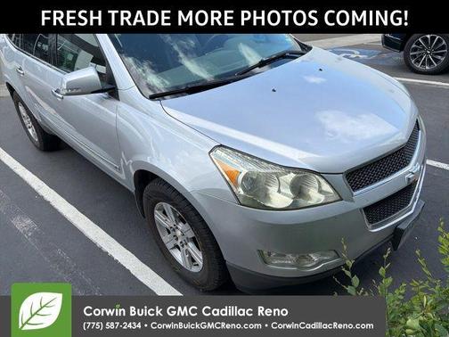 Blade Silver Metallic 2010 Chevrolet Traverse LT