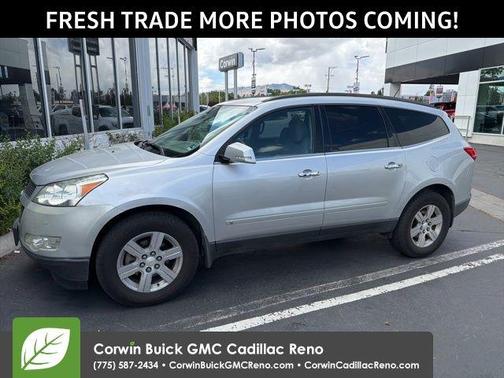 Blade Silver Metallic 2010 Chevrolet Traverse LT