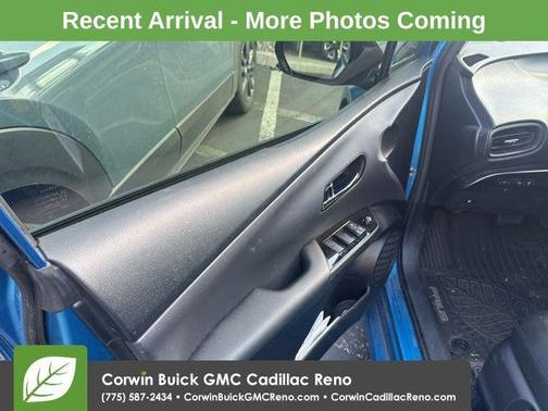 2020 Toyota Prius LE