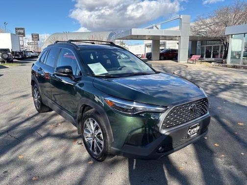 2025 Toyota Corolla Cross XLE