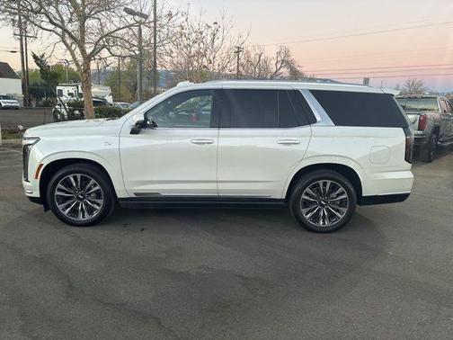 2025 Cadillac Escalade Premium Luxury