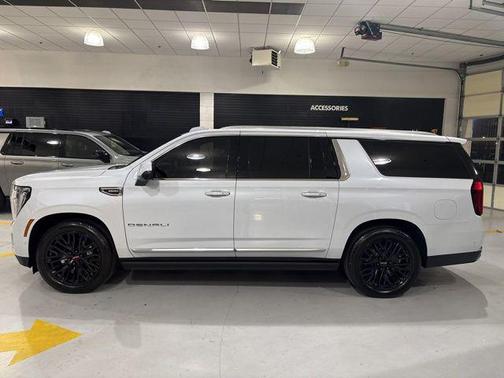 Glacier White Tricoat 2026 GMC Yukon XL Denali