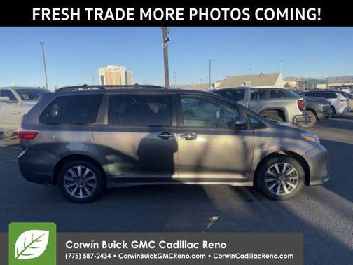 2020 Toyota Sienna XLE
