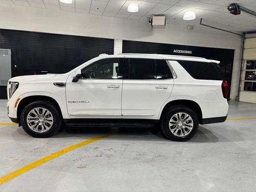 Summit White 2025 GMC Yukon Denali