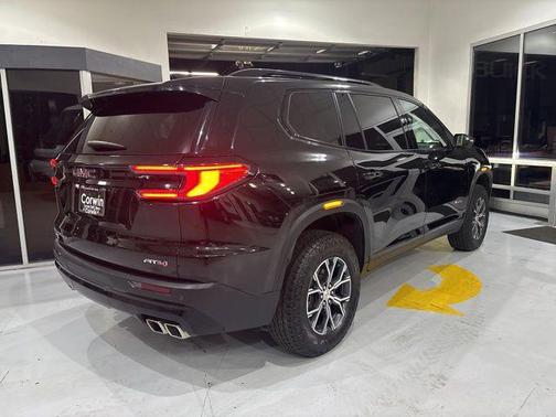 2024 GMC Acadia AWD AT4