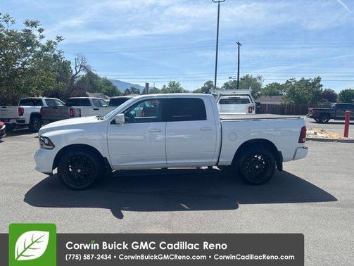 Bright White Clearcoat 2018 RAM 1500 Sport