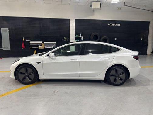 Pearl White Multi-Coat 2020 Tesla Model 3 Long Range
