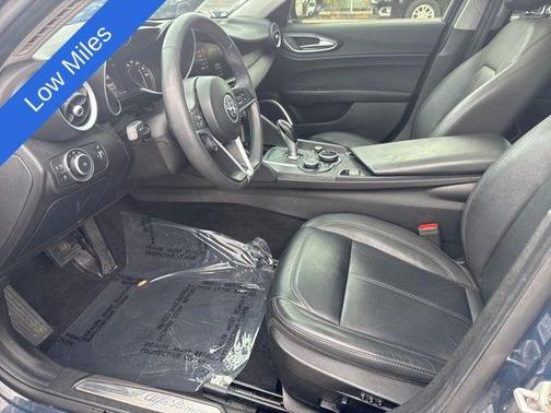 2019 Alfa Romeo Giulia Base