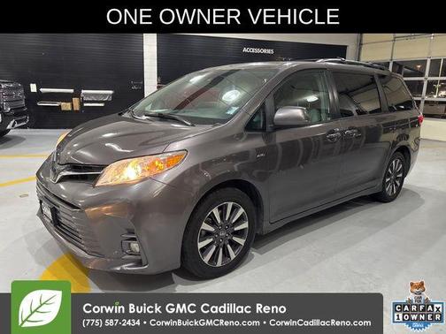2019 Toyota Sienna XLE