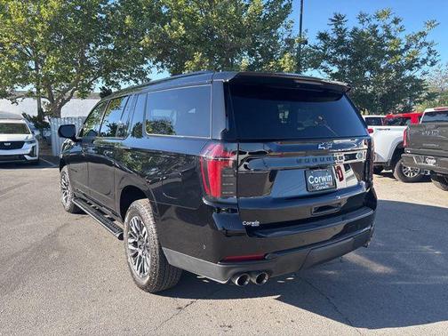 Black 2025 Chevrolet Suburban 4WD Z71