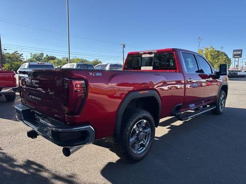 2025 GMC Sierra 3500 SLT