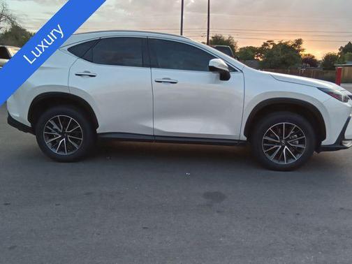 2022 Lexus NX 350h Premium