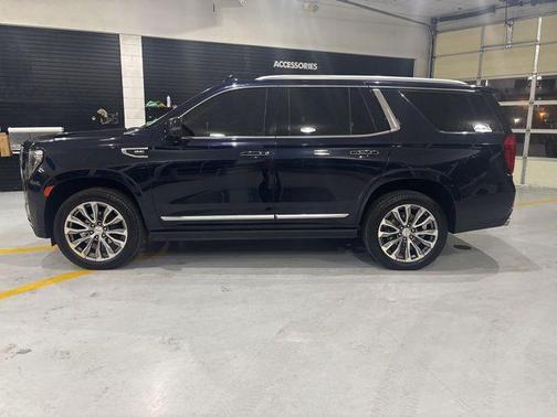 Midnight Blue Metallic 2021 GMC Yukon Denali