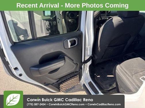 2022 Jeep Gladiator Sport S