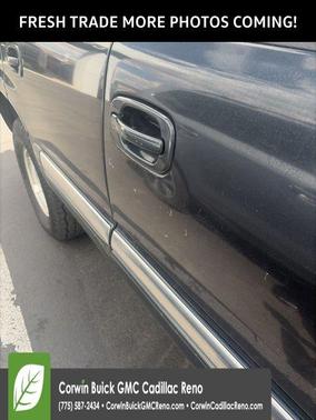 Carbon Metallic 2005 GMC Yukon SLE