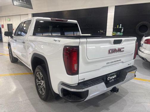 Summit White 2024 GMC Sierra 1500 SLT