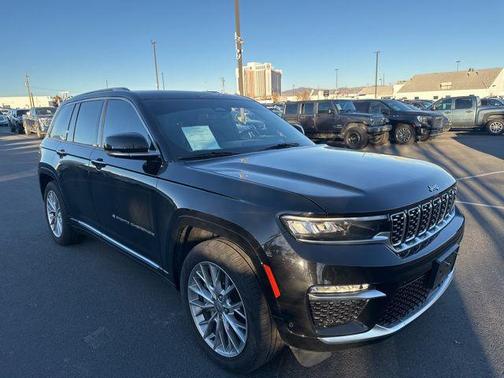 2022 Jeep Grand Cherokee Summit