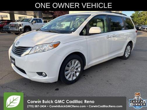 Super White 2012 Toyota Sienna XLE