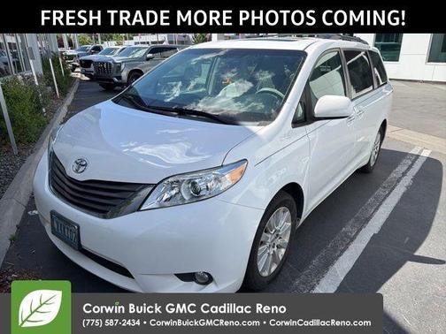 Super White 2012 Toyota Sienna XLE