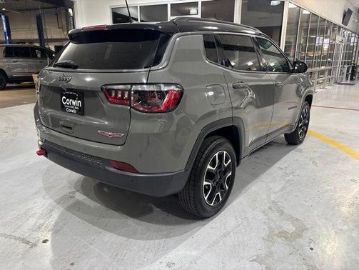 Sting-Gray Clearcoat 2021 Jeep Compass Trailhawk