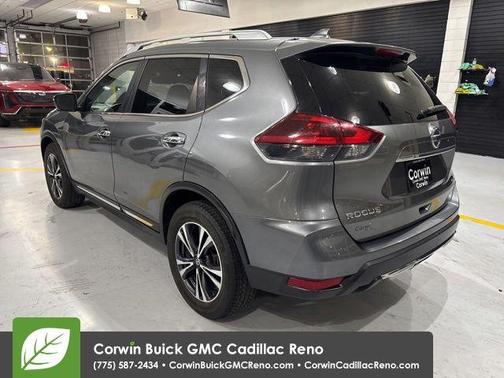 Gun Metallic 2018 Nissan Rogue SL