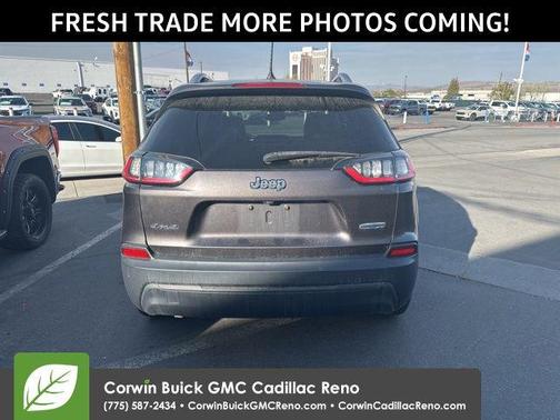 Granite Crystal Metallic Clearcoat 2019 Jeep Cherokee Latitude Plus