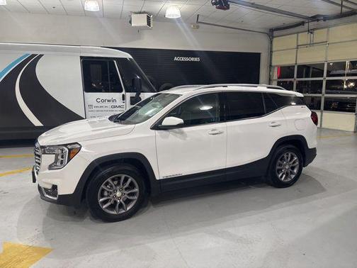 Summit White 2024 GMC Terrain SLT