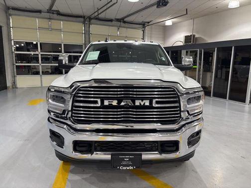 Bright White Clearcoat 2024 RAM 2500 Laramie Crew Cab 4x4 6'4' Box