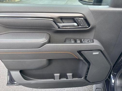 2025 GMC Sierra 3500 AT4