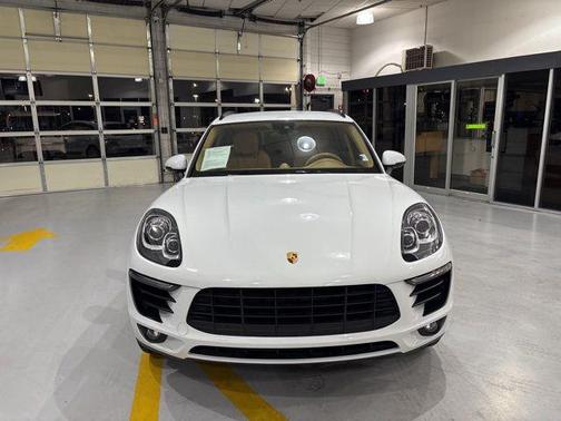 White 2017 Porsche Macan Macan