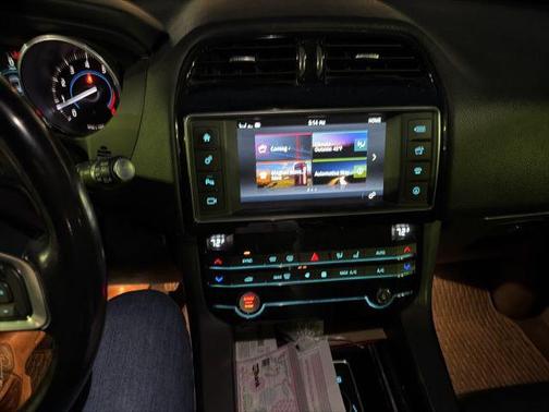 2018 Jaguar F-PACE 25t Prestige