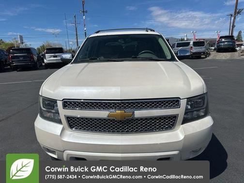 White Diamond Tricoat 2012 Chevrolet Avalanche 1500 LTZ