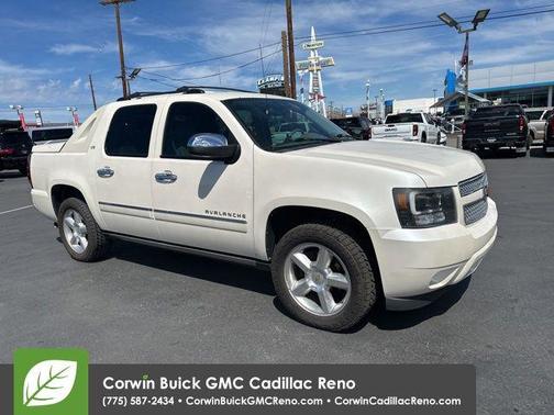 White Diamond Tricoat 2012 Chevrolet Avalanche 1500 LTZ
