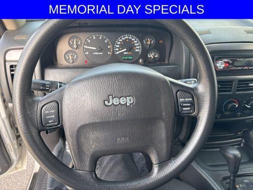 2004 Jeep Grand Cherokee Laredo