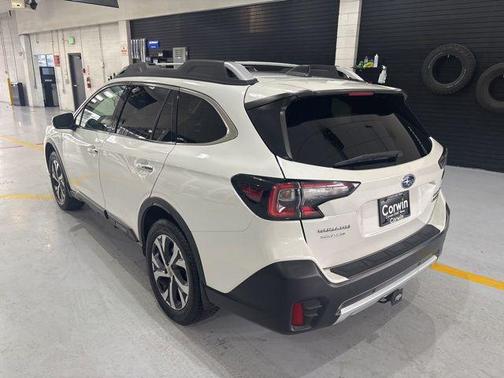 Crystal White Pearl 2022 Subaru Outback Touring XT