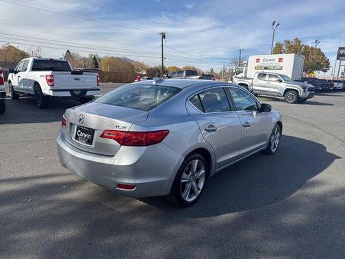 2013 Acura ILX 2.0L w/Premium Package