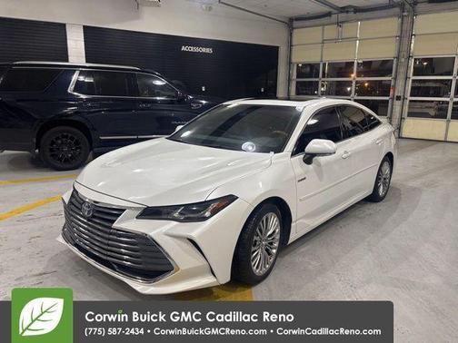 Wind Chill Pearl 2019 Toyota Avalon Hybrid Limited