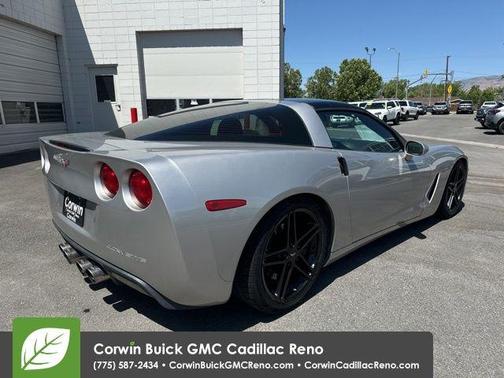 2005 Chevrolet Corvette Base