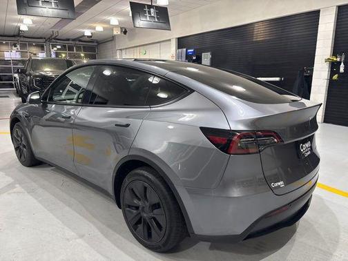 2025 Tesla Model Y Long Range Dual Motor All-Wheel Drive
